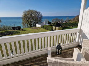 Meerblick-Ferienwohnung - Villa Bertha s Heim, Sassnitz
